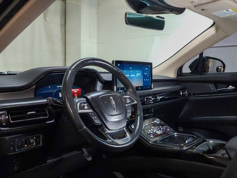 Used 2022 Lincoln Nautilus Standard image 37