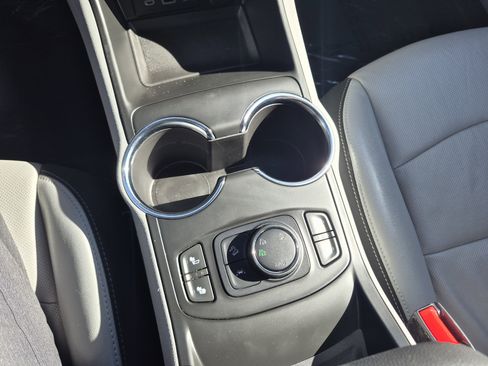 Used 2024 GMC Terrain SLT w/ Infotainment Package II AWD/4WD image 25