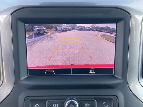 Used 2024 Chevrolet Silverado 1500 Custom image 11