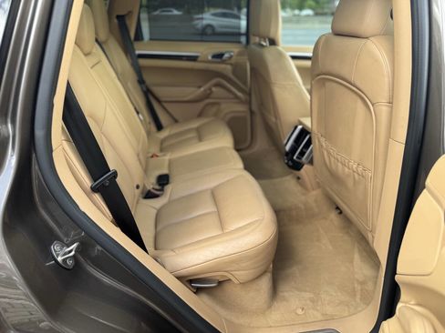 Used 2016 Porsche Cayenne S w/ Premium Plus Package image 23