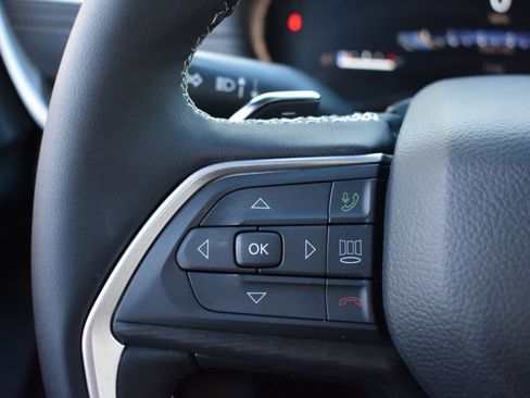 New 2025 Jeep Grand Cherokee Laredo w/ Luxury Tech Group I image 16