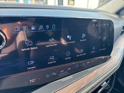 New 2026 Chevrolet Suburban Premier w/ Sun And Tow Package image 31