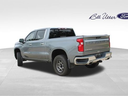 Used 2020 Chevrolet Silverado 1500 LTZ w/ LTZ Plus Package AWD/4WD image 17