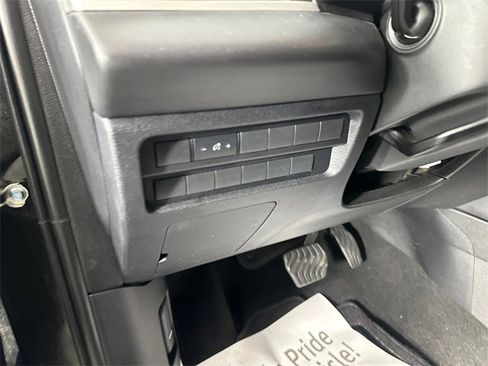 Used 2022 Mitsubishi Outlander ES image 21