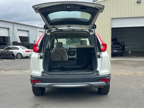 Used 2017 Honda CR-V LX image 10