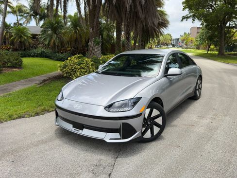 Used 2024 Hyundai Ioniq 6 SE RWD image 7