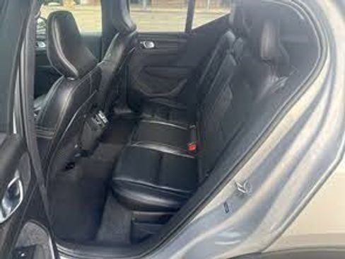 Used 2023 Volvo XC40 B5 Plus w/ Driver Assist Package image 19