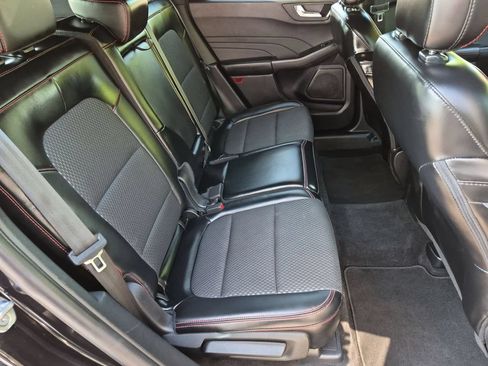Used 2024 Ford Escape ST-Line w/ Tech Pack #1 AWD/4WD image 19