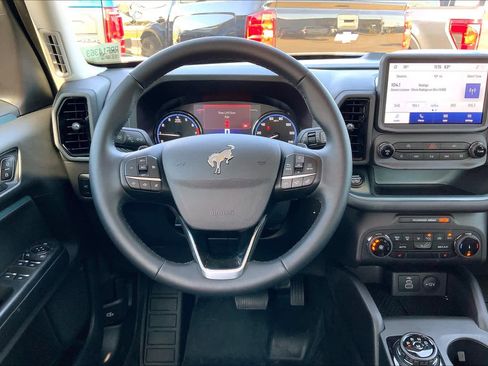 Used 2024 Ford Bronco Sport Badlands image 12