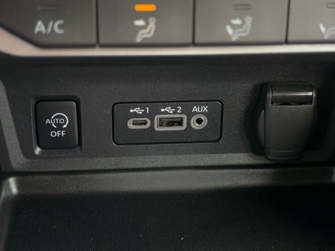 Used 2024 Nissan Sentra SV image 23