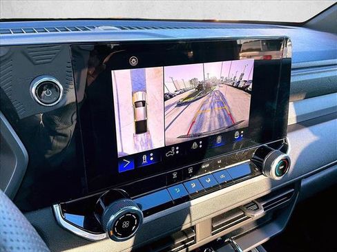 Certified 2024 Chevrolet Colorado Trail Boss w/ Technology Package image 23