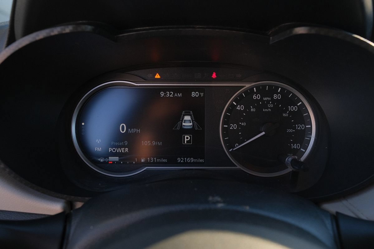 Used 2021 Nissan Versa SV FWD image 12