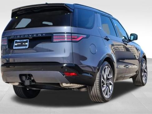 Certified 2025 Land Rover Discovery Dynamic SE AWD/4WD image 4