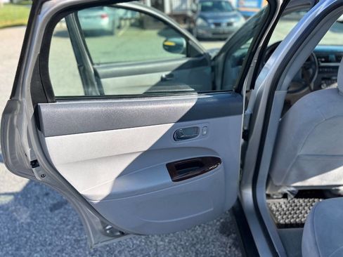 Used 2007 Buick LaCrosse CX image 22