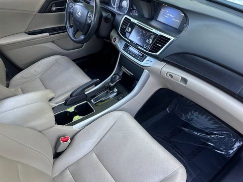 Used 2015 Honda Accord EX-L image 32