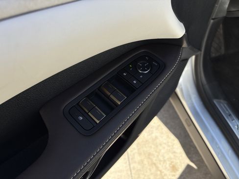 Used 2025 Lexus RX 350 AWD w/ Convenience Package image 15