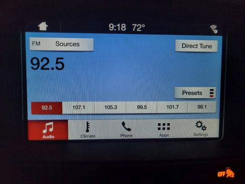 Used 2018 Ford Explorer XLT w/ Equipment Group 202A AWD/4WD image 25