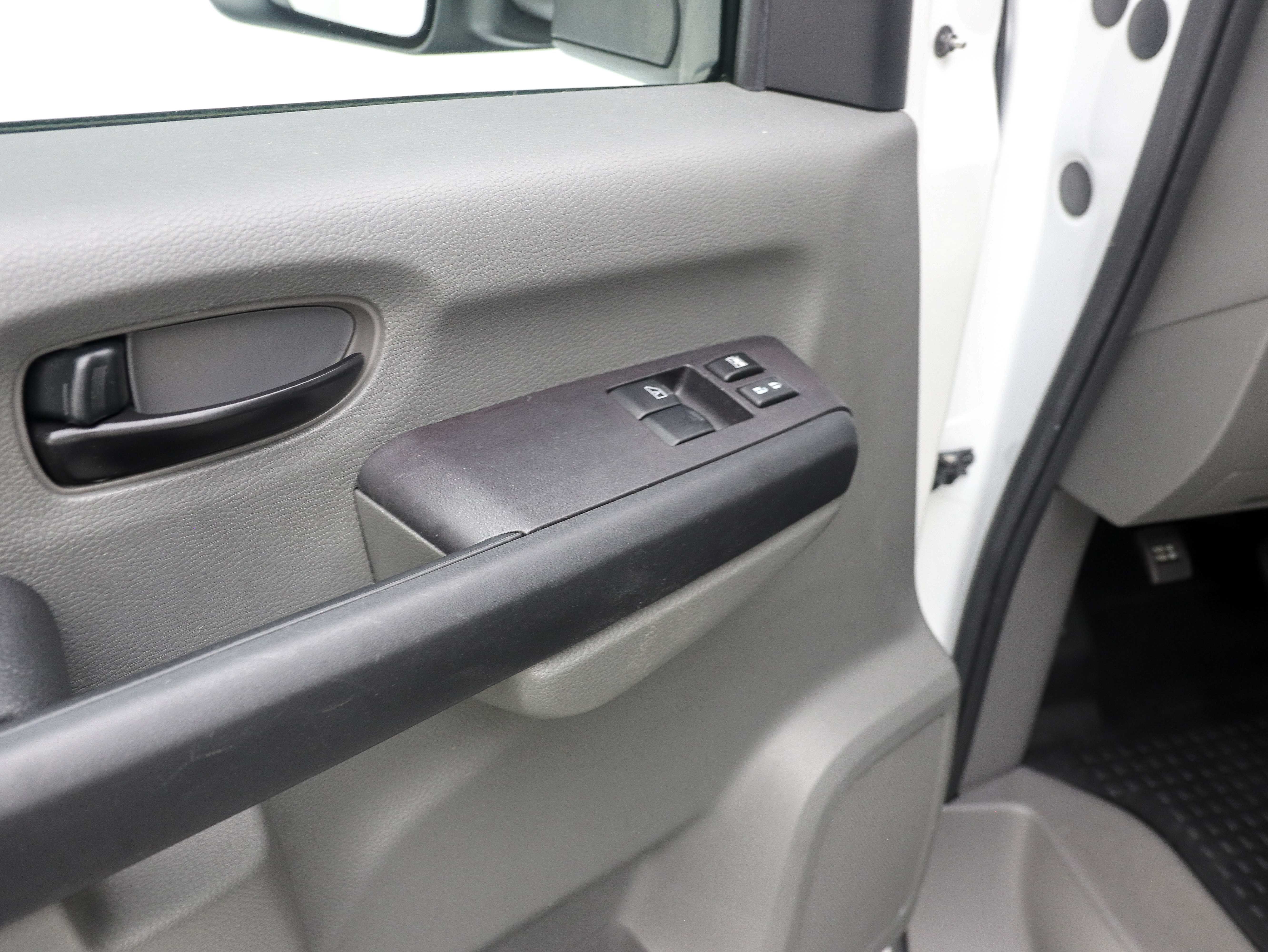 Used 2019 Nissan NV 3500 SV w/ Navigation Package RWD image 21