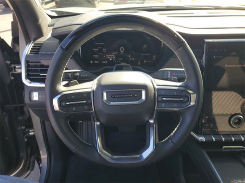 Used 2025 GMC Acadia Denali w/ Super Cruise Package image 27