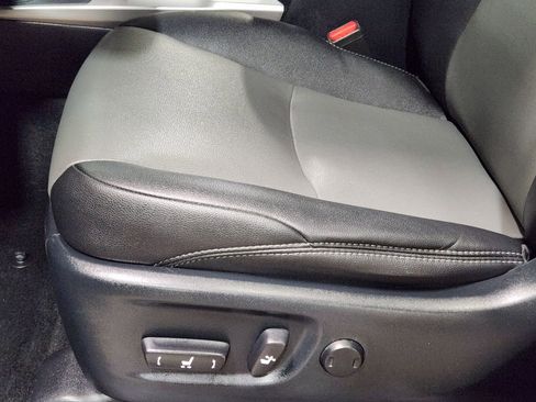 Used 2021 Toyota 4Runner SR5 Premium w/ Moonroof Package RWD image 46