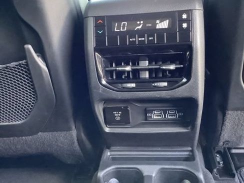 Used 2023 Jeep Grand Cherokee L Laredo w/ Luxury Tech Group I AWD/4WD image 18