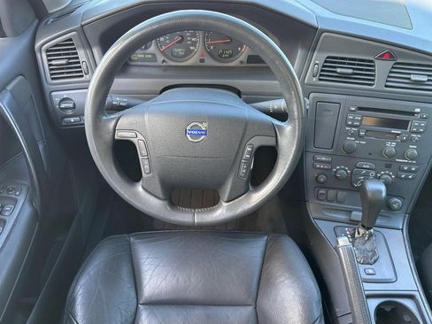 Used 2002 Volvo V70 T5 FWD image 25