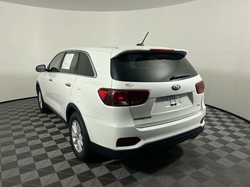 Used 2019 Kia Sorento FWD image 5