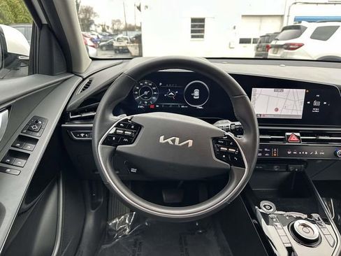 Used 2024 Kia Niro Wind image 12