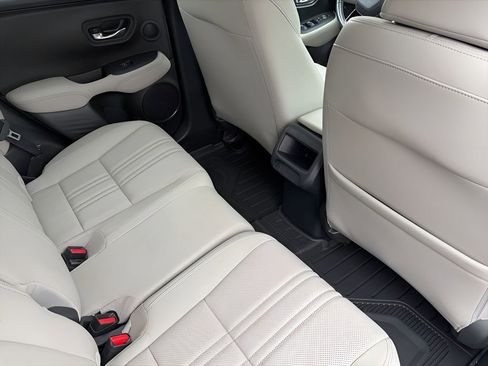 Used 2023 Honda HR-V EX-L image 14