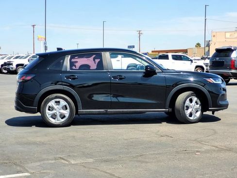 Used 2024 Honda HR-V LX image 3