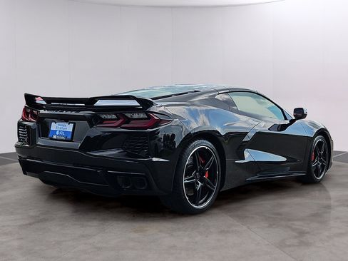 Used 2023 Chevrolet Corvette Stingray Coupe w/ Z51 Performance Package RWD image 2