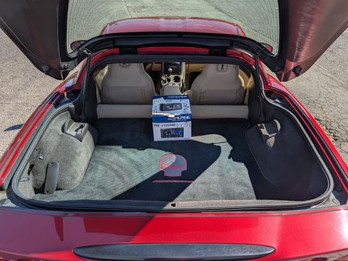 Used 2005 Chevrolet Corvette Coupe w/ Preferred Equipment Group RWD image 32