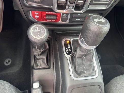 Used 2025 Jeep Wrangler Unlimited Sport S 4xe AWD/4WD image 16