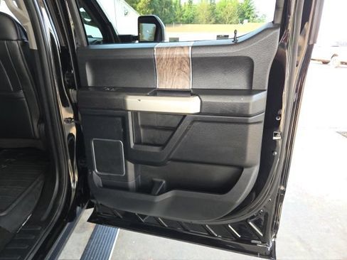 Used 2018 Ford F350 Lariat w/ Lariat Ultimate Package AWD/4WD image 50