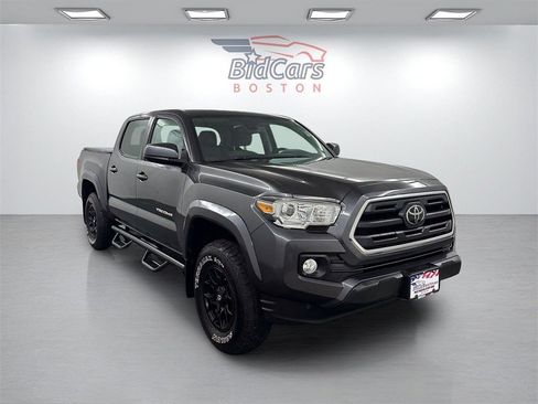 Used 2019 Toyota Tacoma SR5 image 3