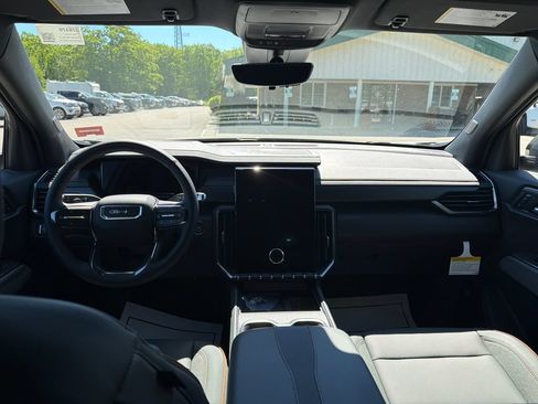 New 2026 GMC Acadia AT4 w/ LPO, All-Weather Package AWD/4WD image 14