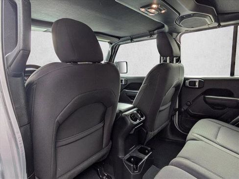 Used 2022 Jeep Wrangler Unlimited Sport image 11