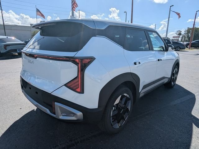 New 2027 Kia Seltos S FWD image 6