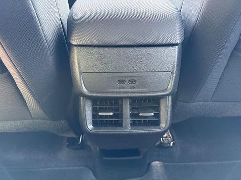 Used 2025 Chevrolet Equinox LT AWD/4WD image 18
