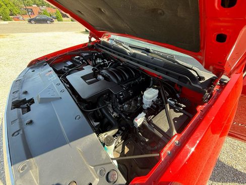 Used 2019 Chevrolet Silverado 1500 LT AWD/4WD image 37