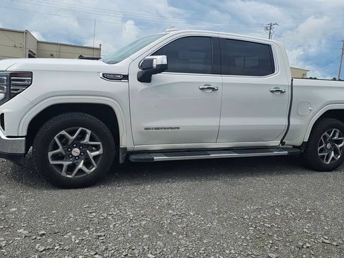 Used 2024 GMC Sierra 1500 SLT w/ SLT Premium Plus Package AWD/4WD image 1
