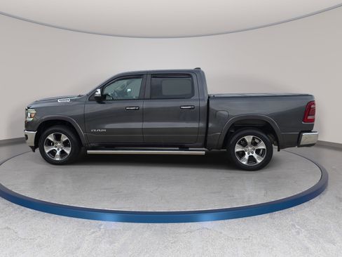 Used 2019 RAM 1500 Laramie AWD/4WD image 9