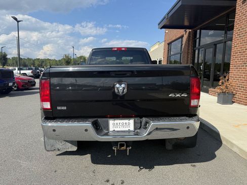 Used 2018 RAM 3500 Tradesman w/ Chrome Appearance Group AWD/4WD image 34