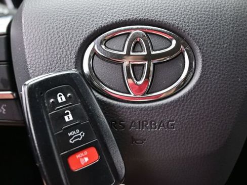 Used 2021 Toyota Highlander Platinum AWD/4WD image 48