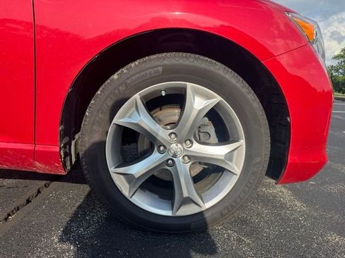 Used 2011 Toyota Venza AWD w/ Convenience Pkg image 9