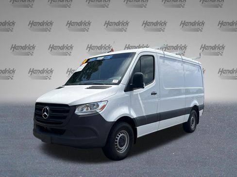 Used 2024 Mercedes-Benz Sprinter 2500 image 5