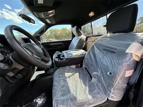 New 2024 RAM 2500 Tradesman w/ Chrome Appearance Group image 11