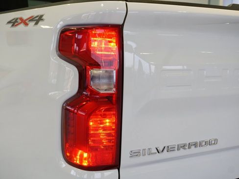 Certified 2023 Chevrolet Silverado 1500 LT image 32