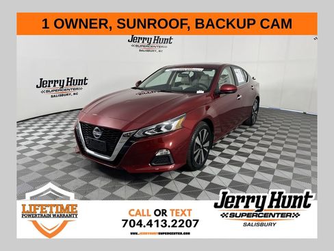 Used 2022 Nissan Altima 2.5 SV w/ SV Premium Package image 1