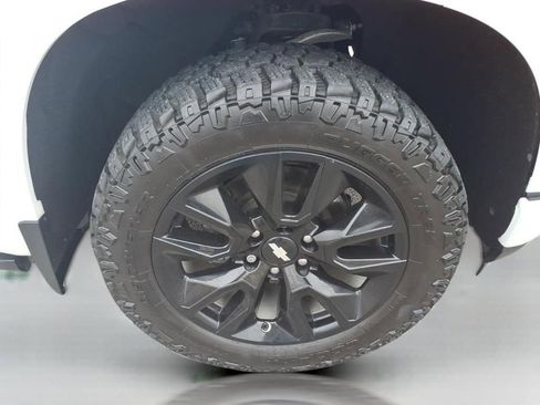 Used 2022 Chevrolet Silverado 1500 Custom w/ Safety Confidence Package image 9